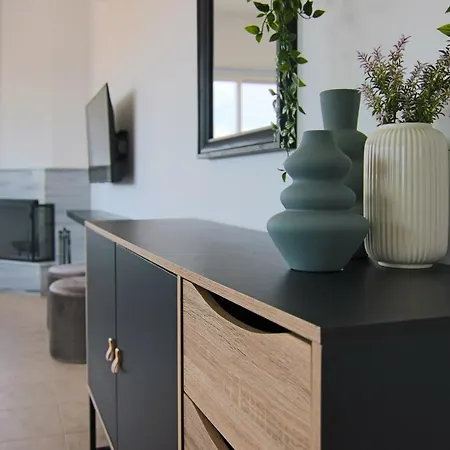Phaedrus Living Cityview Luxury Flat Walnut Grove Apartment *